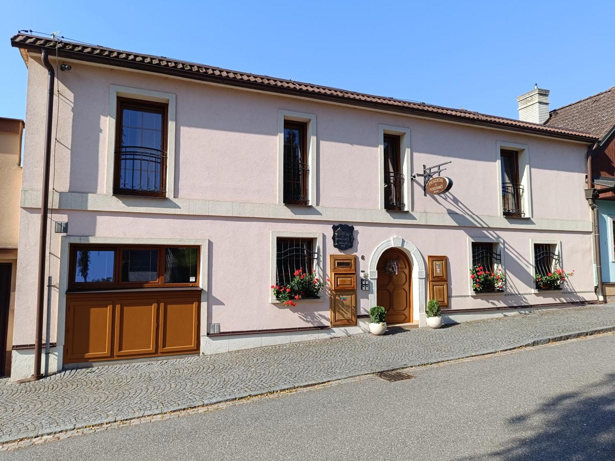 Penzion V Podzámčí Litomyšl Exterior foto