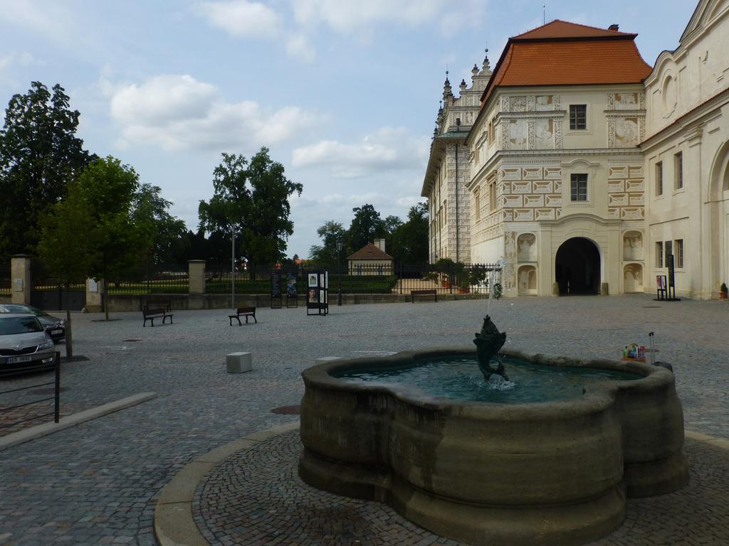 Penzion V Podzámčí Litomyšl Exterior foto