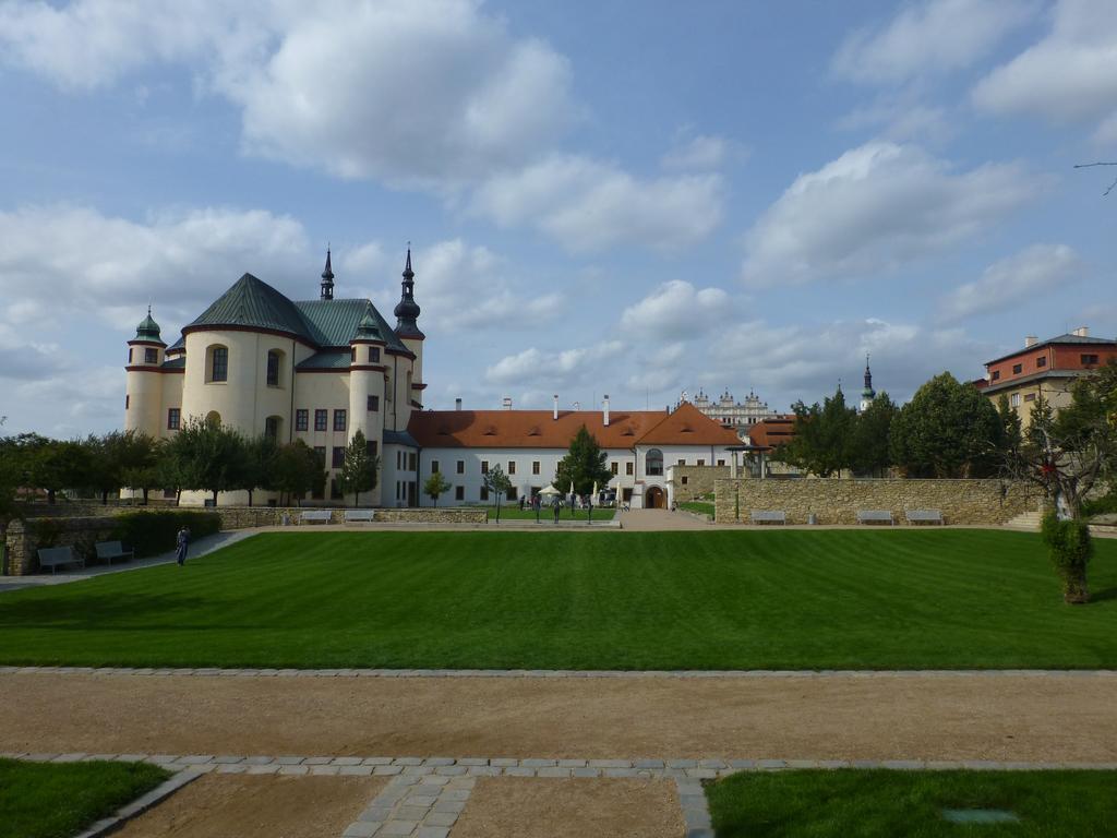 Penzion V Podzámčí Litomyšl Exterior foto