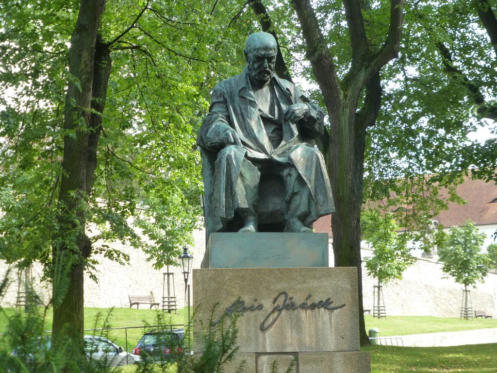 Penzion V Podzámčí Litomyšl Exterior foto